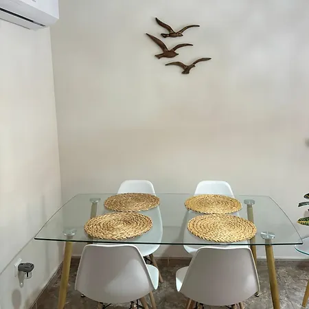 Bonita Con Terraza 아파트